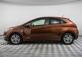 Подержанный автомобиль Hyundai i30 Hatchback 2012 года (8 фото)