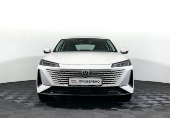 Подержанный автомобиль Changan Lamore 2023 года (2 фото)