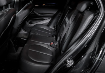 Подержанный автомобиль BMW X2 2019 года (10 фото)