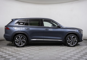 Подержанный автомобиль Geely Monjaro 2024 года (4 фото)