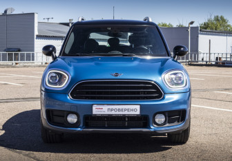 Подержанный автомобиль MINI Countryman 2019 года (2 фото)