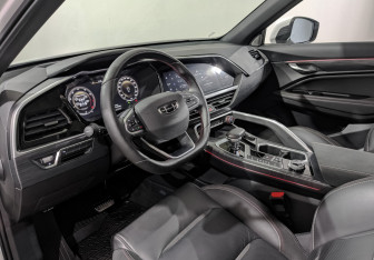 Подержанный автомобиль Geely Tugella 2023 года (15 фото)