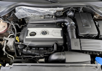Подержанный автомобиль Volkswagen Tiguan 2016 года (9 фото)