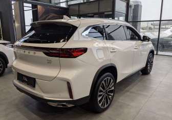 Новый Exeed TXL 2025 (2 фото)