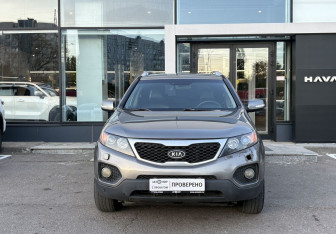 Подержанный автомобиль Kia Sorento 2009 года (2 фото)