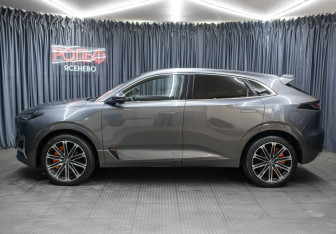 Подержанный автомобиль Changan UNI-K 2022 года (8 фото)