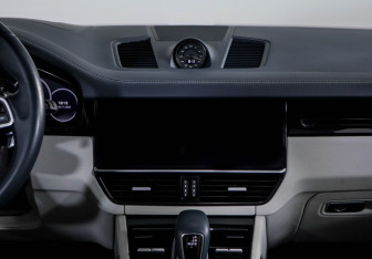 Подержанный автомобиль Porsche Cayenne 2019 года (13 фото)