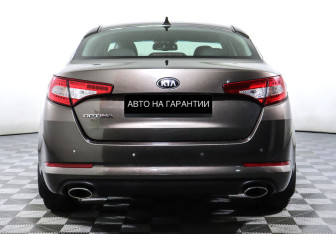 Подержанный автомобиль Kia Optima Sedan 2012 года (4 фото)