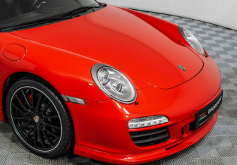 Подержанный автомобиль Porsche 911 Coupe 2010 года (10 фото)