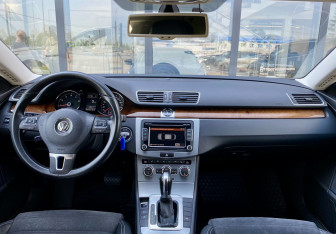 Подержанный автомобиль Volkswagen Passat CC 2012 года (11 фото)