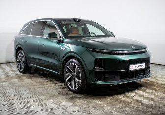 Подержанный автомобиль LiXiang L6 2024 года (3 фото)