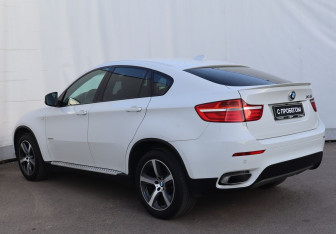 Подержанный автомобиль BMW X6 2013 года (6 фото)