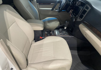 Подержанный автомобиль Mitsubishi Pajero 2019 года (9 фото)