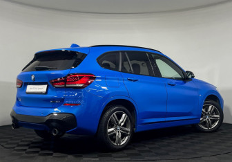 Подержанный автомобиль BMW X1 2021 года (2 фото)
