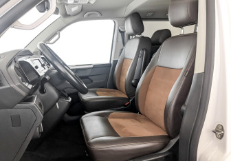 Подержанный автомобиль Volkswagen Multivan 2020 года (21 фото)