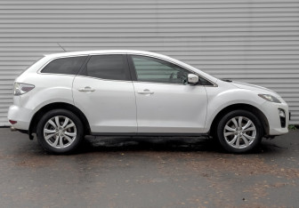 Подержанный автомобиль Mazda CX-7 2010 года (5 фото)