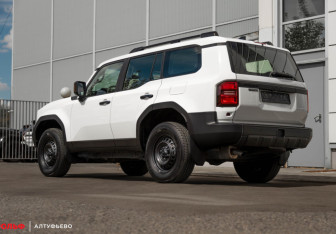 Новый Toyota Land Cruiser Prado 2024 (2 фото)