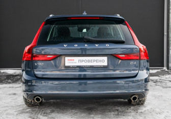 Подержанный автомобиль Volvo V90 2020 года (5 фото)
