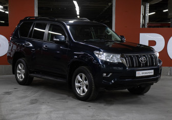 Подержанный автомобиль Toyota Land Cruiser Prado 2019 года (3 фото)