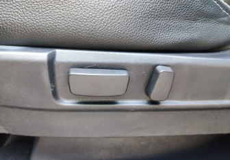 Подержанный автомобиль Mitsubishi Outlander 2015 года (14 фото)