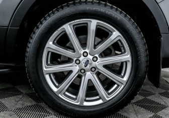 Подержанный автомобиль Ford Explorer 2019 года (5 фото)