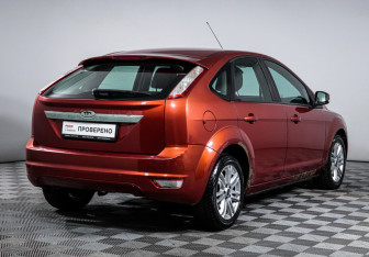Подержанный автомобиль Ford Focus Hatchback 2008 года (5 фото)