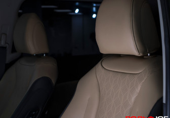 Подержанный автомобиль Kia Carnival 2021 года (18 фото)