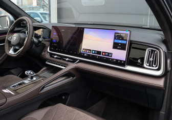 Подержанный автомобиль Geely Monjaro 2025 года (7 фото)