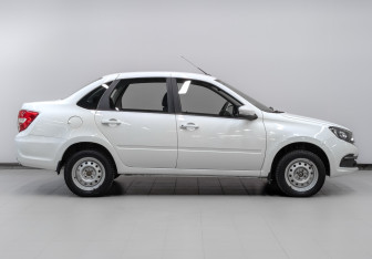 Подержанный автомобиль LADA (ВАЗ) Granta Sedan 2024 года (4 фото)