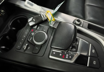 Подержанный автомобиль Audi A4 Sedan 2016 года (17 фото)