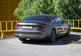 Подержанный автомобиль Audi A5 Coupe 2016 года (4 фото)