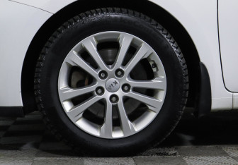 Подержанный автомобиль Kia Ceed Hatchback 2014 года (5 фото)