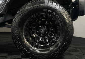 Подержанный автомобиль Jeep Wrangler 2019 года (18 фото)