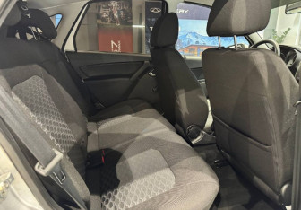 Подержанный автомобиль LADA (ВАЗ) Granta Liftback 2022 года (13 фото)