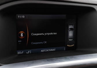Подержанный автомобиль Volvo S60 2011 года (15 фото)