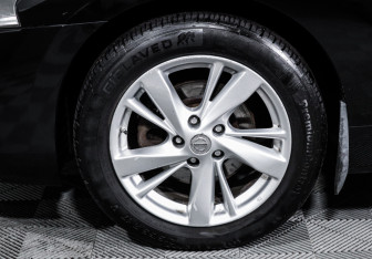 Подержанный автомобиль Nissan Teana 2014 года (15 фото)