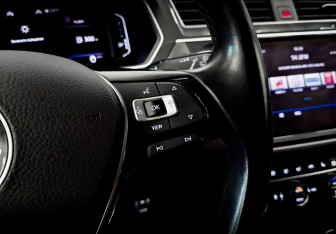 Подержанный автомобиль Volkswagen Tiguan 2020 года (30 фото)