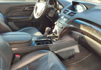 Подержанный автомобиль Acura MDX 2008 года (9 фото)