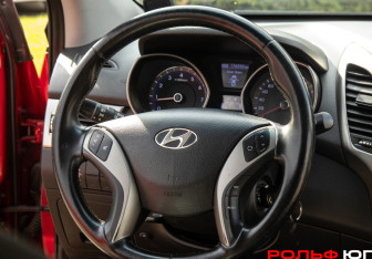 Подержанный автомобиль Hyundai i30 Hatchback 2013 года (11 фото)