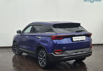 Подержанный автомобиль FAW Bestune T77 2022 года (13 фото)
