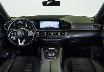 Подержанный автомобиль Mercedes-Benz GLE 2019 года (13 фото)