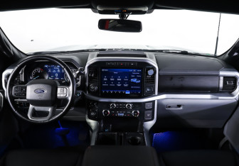 Подержанный автомобиль Ford F-150 2022 года (13 фото)
