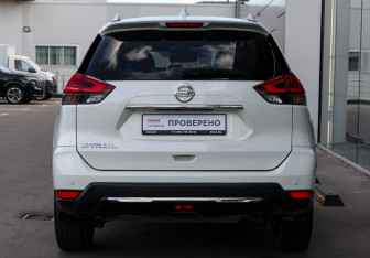 Подержанный автомобиль Nissan X-Trail 2021 года (6 фото)