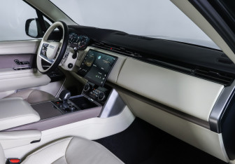 Подержанный автомобиль Land Rover Range Rover 2022 года (10 фото)