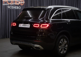 Подержанный автомобиль Mercedes-Benz GLC Coupe 2019 года (23 фото)