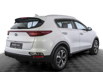 Подержанный автомобиль Kia Sportage 2021 года (5 фото)