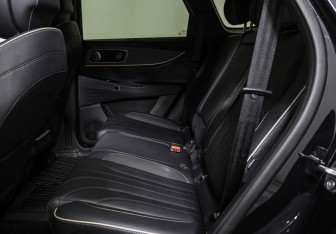 Подержанный автомобиль Jaecoo J8 2024 года (15 фото)