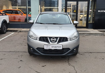 Подержанный автомобиль Nissan Qashqai 2010 года (2 фото)
