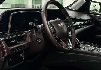 Подержанный автомобиль Cadillac Escalade Suv 2021 года (13 фото)