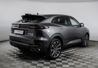 Подержанный автомобиль Changan UNI-K 2024 года (5 фото)